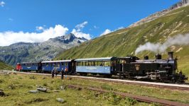 Bahnhof Muttbach kurz vor der Einfahrt in den Furka- Scheiteltunnel