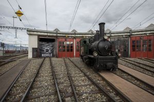 Gespannt erwartet man die Spendenlok anlässlich des Rollouts am 09.11.2018