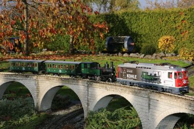 Ge 4/4II, 616 in zusammen mit der «RHÆTIA»